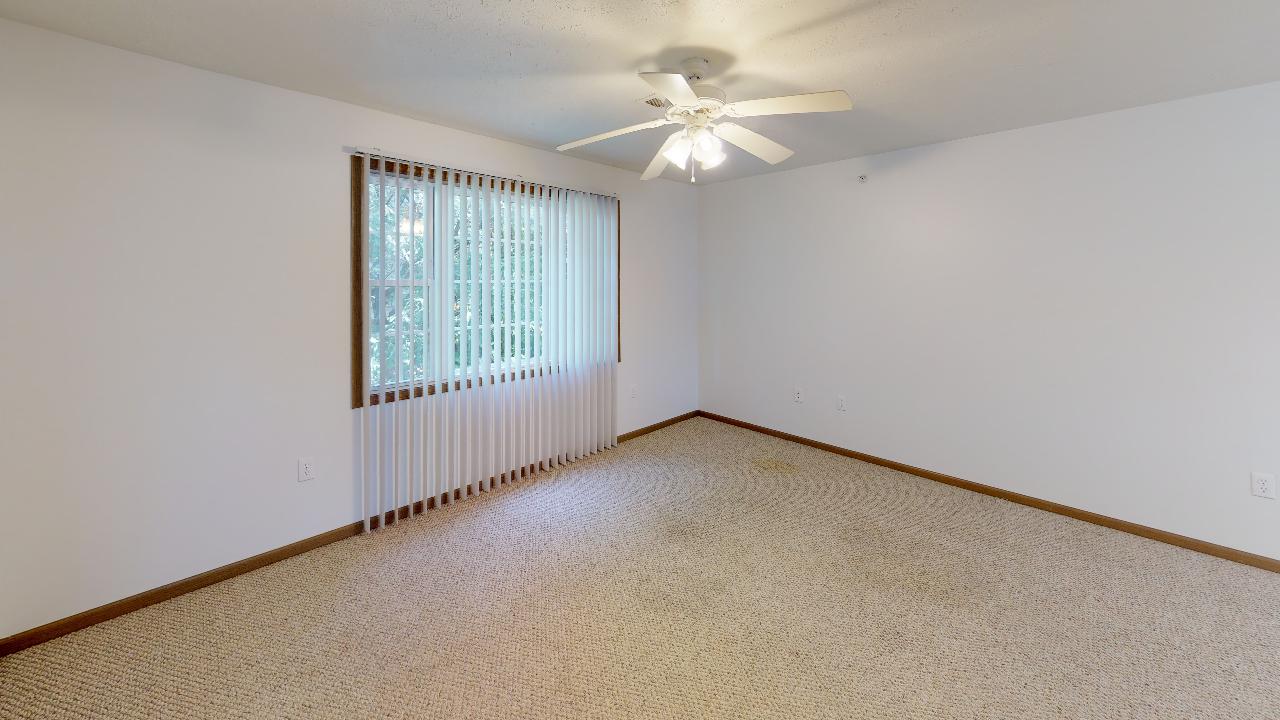 Falconcrest apartment photo 3